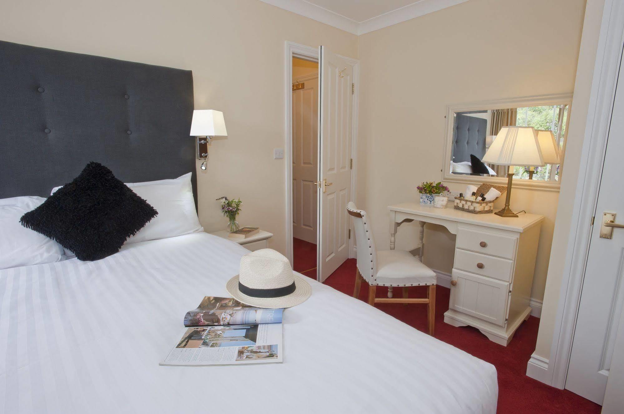 Peartree Serviced Apartments ソールズベリー エクステリア 写真